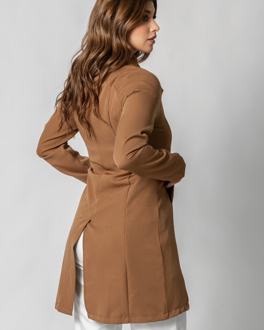 Bata Amira color caramel