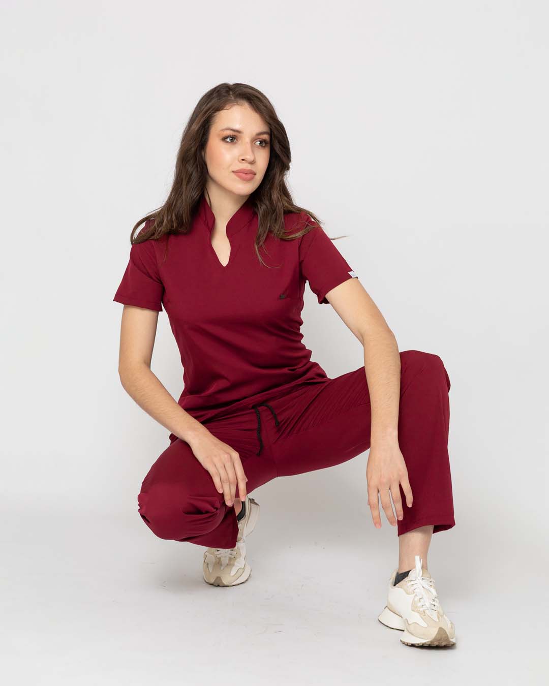 Ambos Thais color bordó