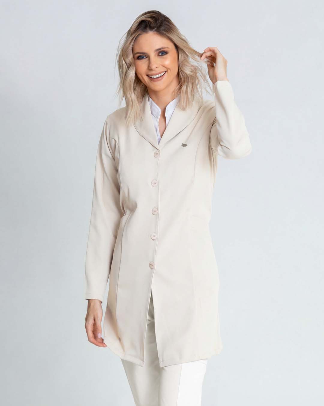 Bata Danna color PANTONE OF THE YEAR