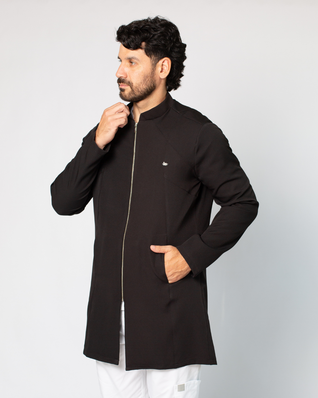 Bata Augusto color negro