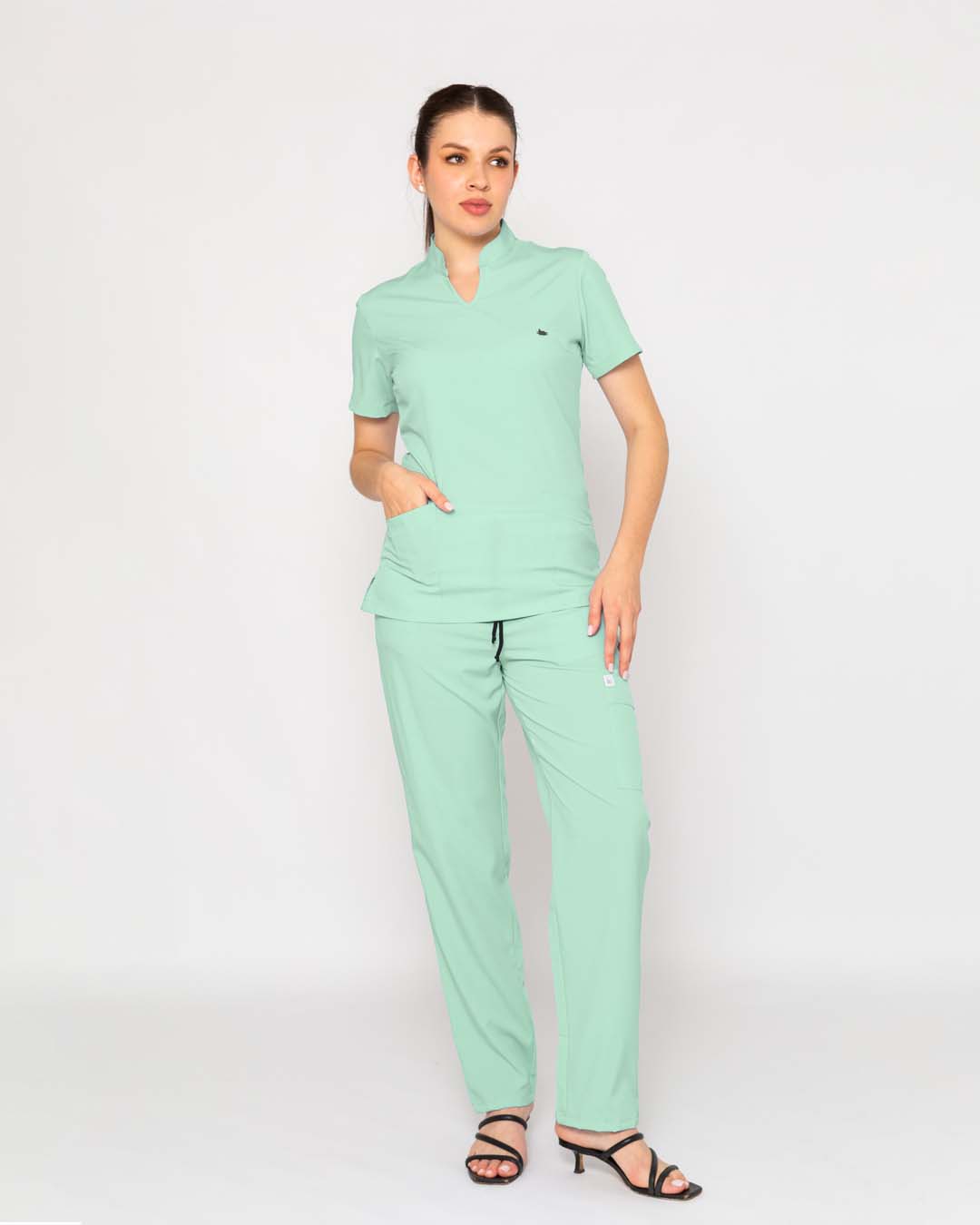 Ambos Thais color verde menta